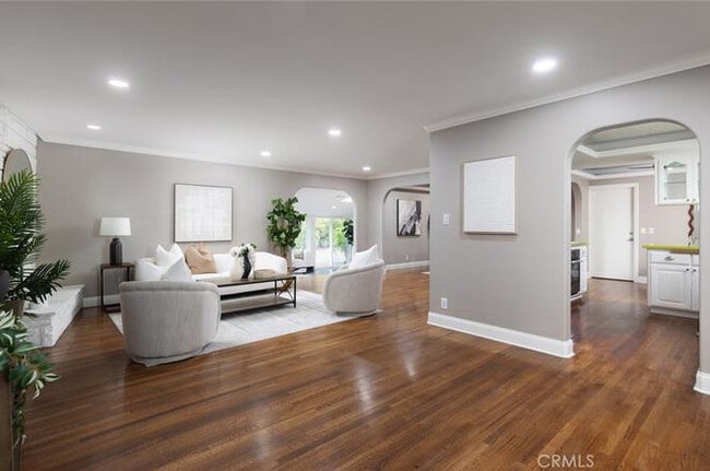 Building Photo - 14191 Lambeth Way