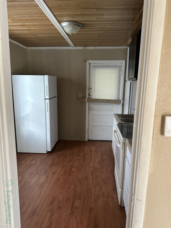 Foto del edificio - 1 br, 1 bath House - 619 Northeast Rock Is...