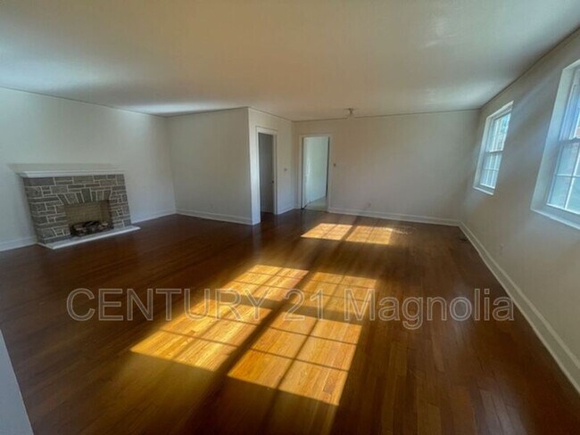 Foto del edificio - 105 Nutgrove Drive