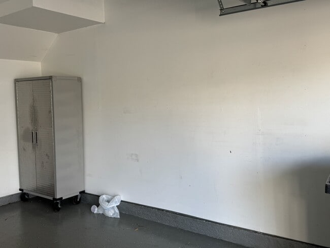 Building Photo - 14828 Potomac Branch Dr