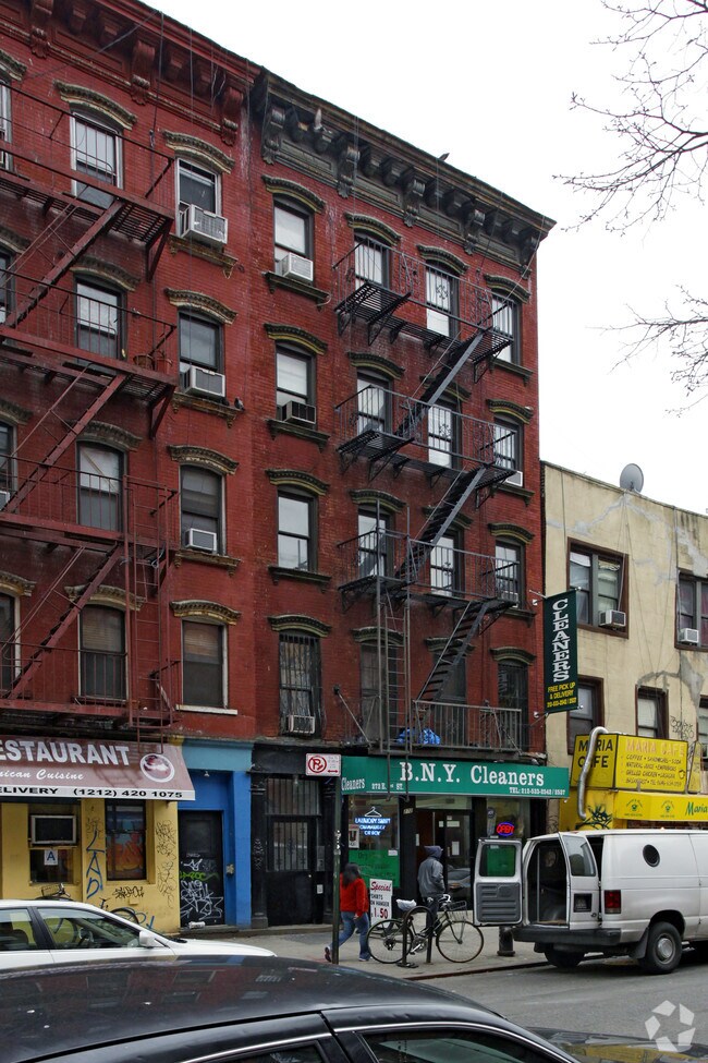 Foto del edificio - 272 E Third St