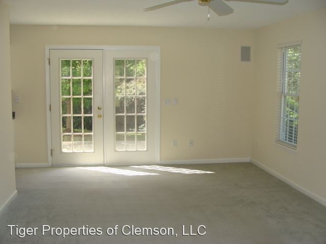 Building Photo - 3 br, 2 bath House - 208 Blue Ridge Dr