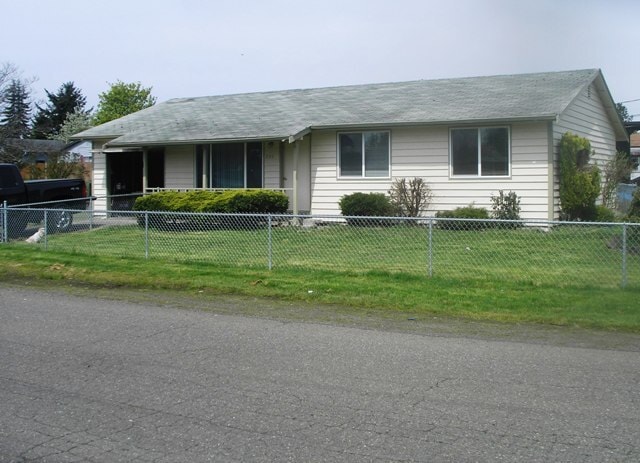 Primary Photo - 206 E H St