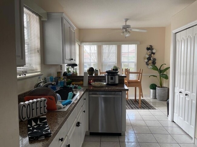 Building Photo - 1727 St Tropez Ct