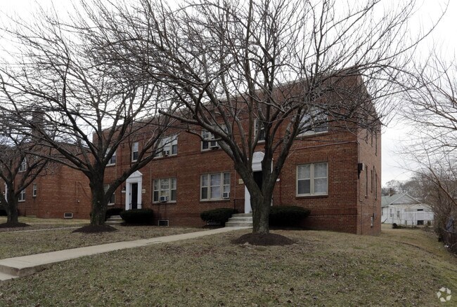 Building Photo - 3017 Massachusetts Ave SE