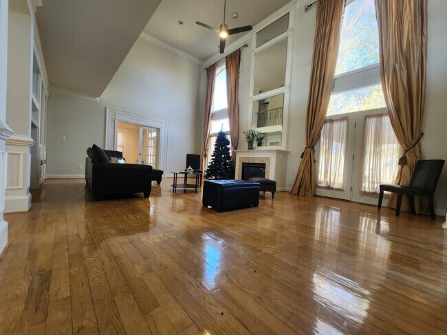 Foto del edificio - 6004 Columbia Pike