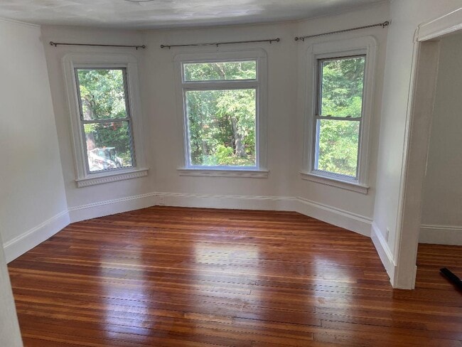 Building Photo - 169 Pineywoods Ave