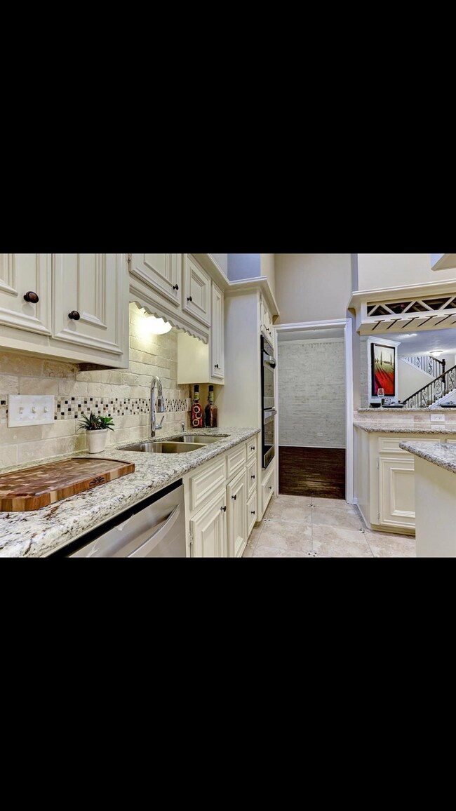 Fully furnished 2100+ sq ft in Champions area - 6729 Tournament Dr