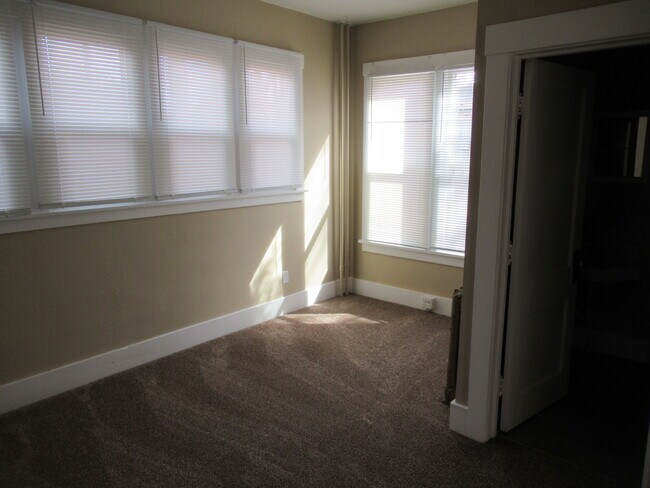 Foto del edificio - 1001 N Weber St