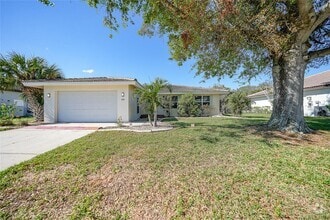 Building Photo - 2925 Magdalina Dr