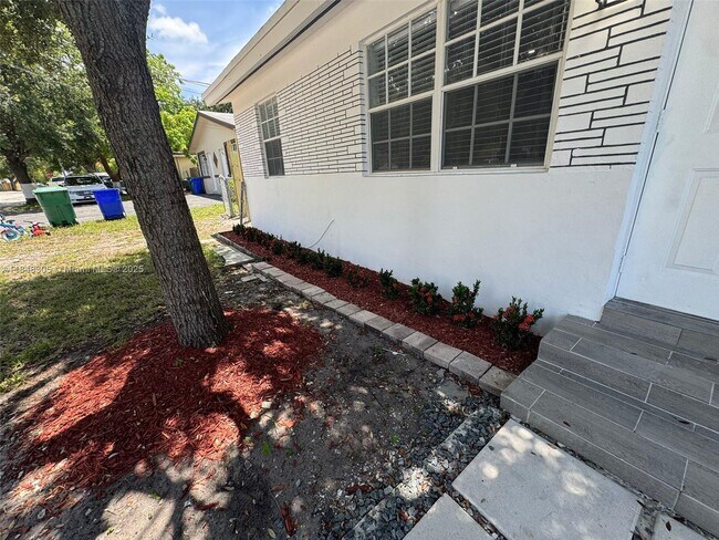 Foto del edificio - 1657 SW 44th Ave