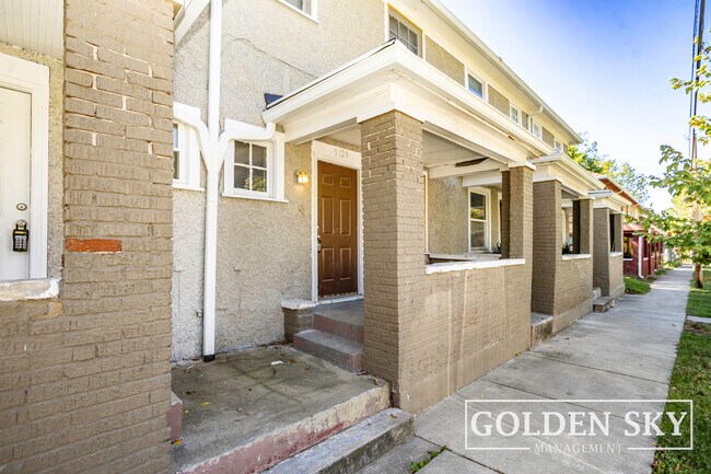 Foto del edificio - 5129 E Burgess Ave