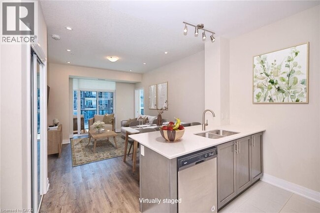 Building Photo - 16 Concord Pl