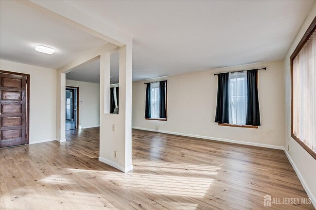 Building Photo - 98 Trieste St