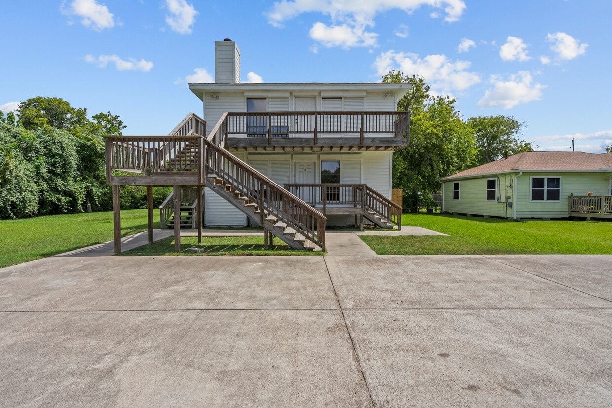 Primary Photo - 7316 Overton St