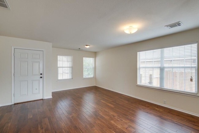 Building Photo - 1204 Heritage Hill Cove