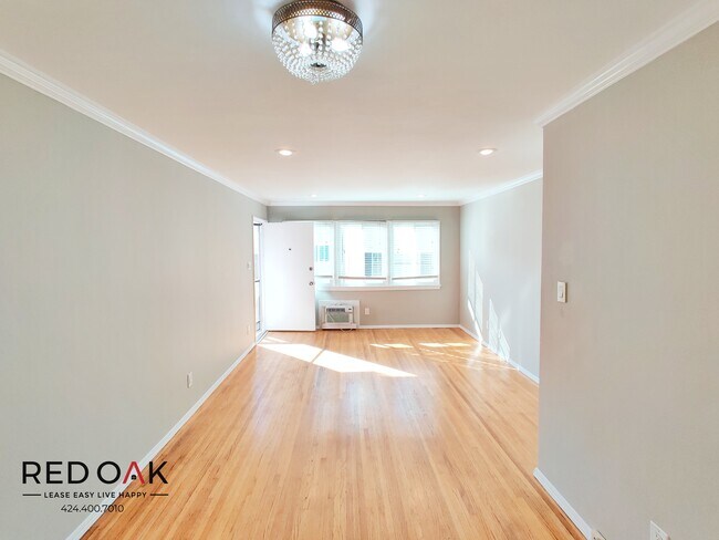 Foto del edificio - 4851 Beverly Blvd