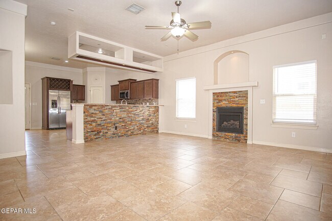 Foto del edificio - 14508 Smokey Point Dr