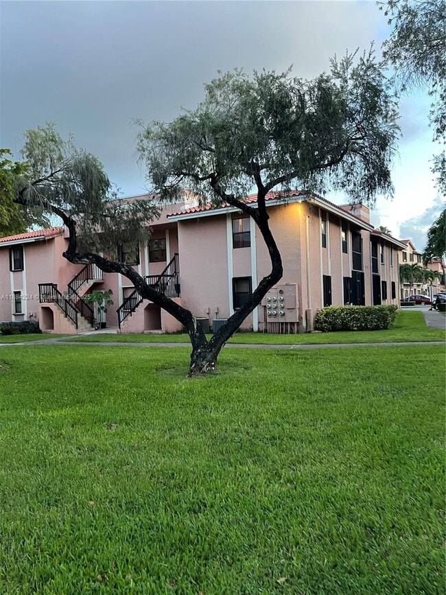 Building Photo - 9810 Hammocks Blvd