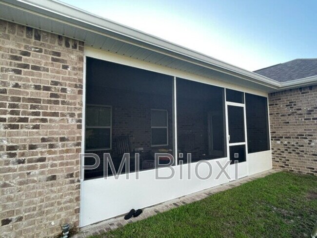Building Photo - 1208 Carraway Cv