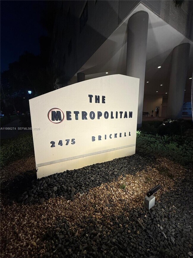 Foto del edificio - 2475 Brickell Ave