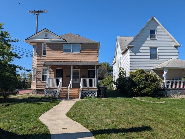 Building Photo - 1476 W 107th St