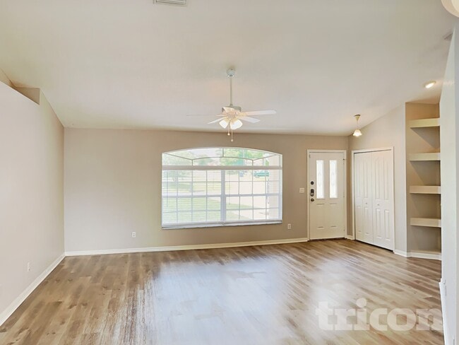 Foto del edificio - 2425 Bishop Rd