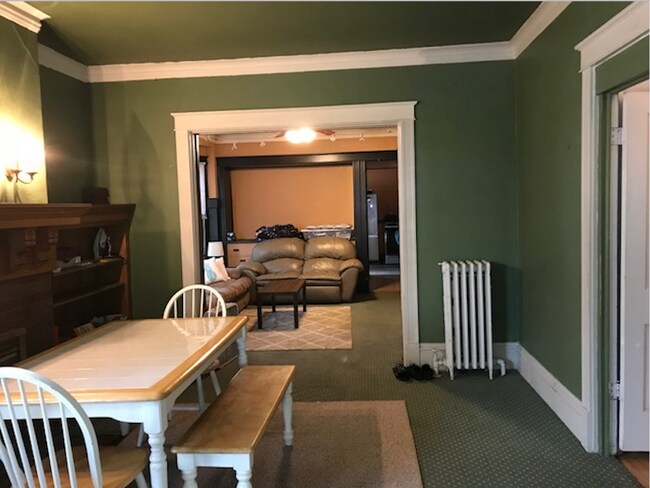 sala de estar - 2913 N Farwell Ave