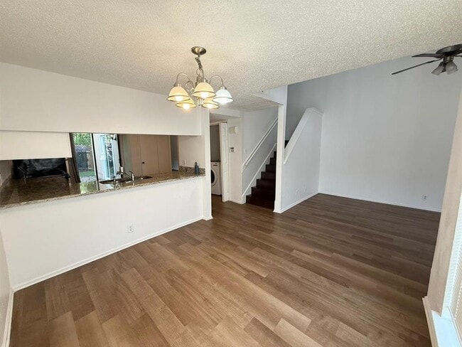 Building Photo - 2700 Mulford Cove