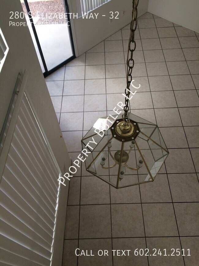 Foto del edificio - 280 S Elizabeth Way