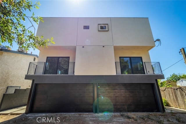 Building Photo - 5638 Woodman Ave