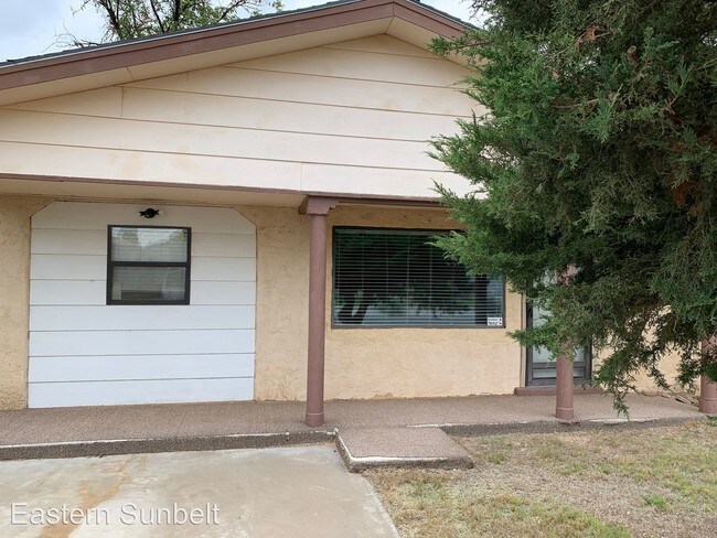 Building Photo - 3 br, 1 bath House - 232 New Mexico Drive