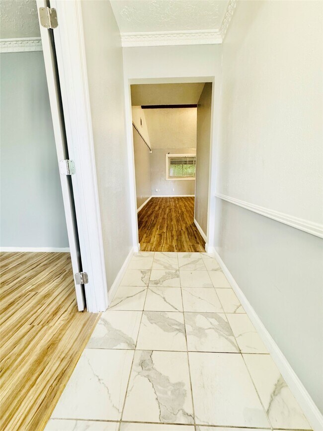 Foto del edificio - 14410 Foxford Way