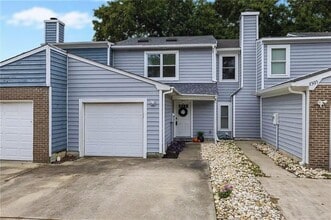 Building Photo - 2303 Merl Cir