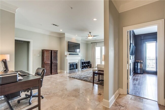 Building Photo - 2848 Woodside-6111