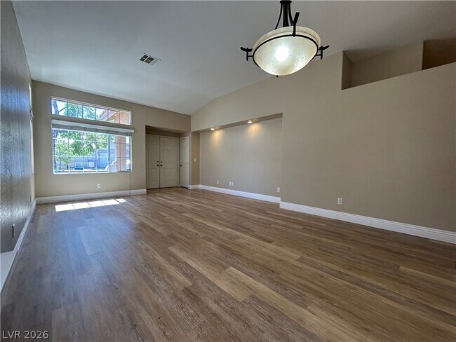 Building Photo - 10404 Horseback Ridge Ave