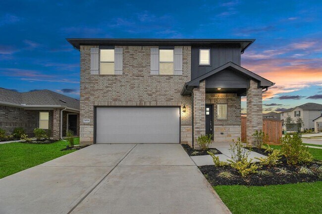 Building Photo - 16504 Breezy Knl Ct
