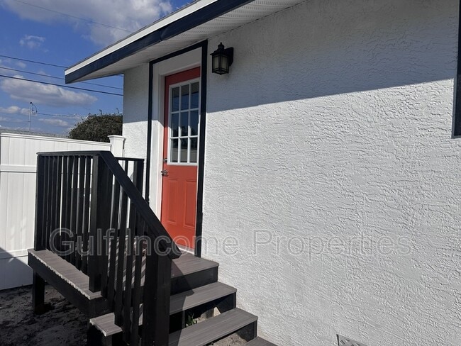 Building Photo - 2635 Arnold St