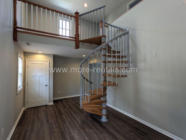 Foto del edificio - Updated German Village house area with attached garage