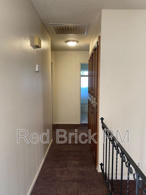 Foto del edificio - 2998 Sequoia Dr