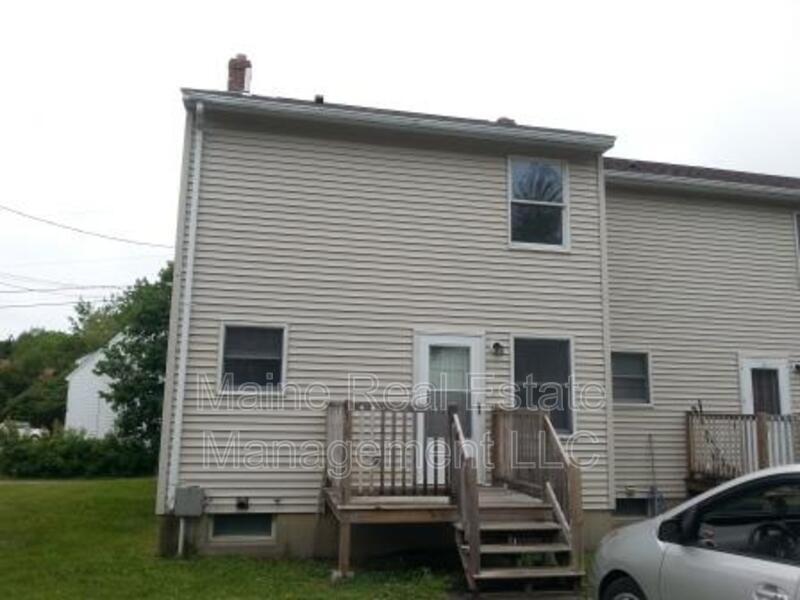 53 Valley View Ln, Bangor, ME 04401 Townhouse for Rent in Bangor, ME