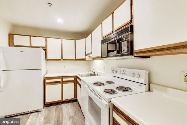 Foto del edificio - 18401 Guildberry Dr