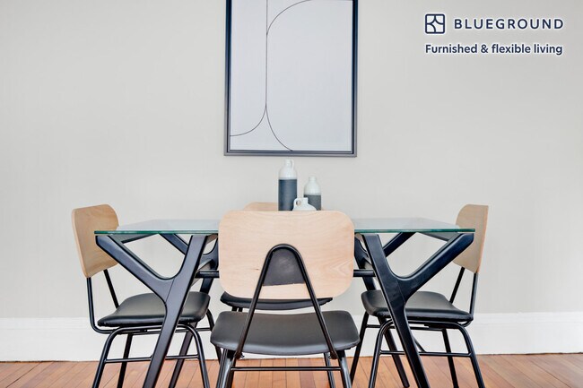 Foto del edificio - 116 Winthrop Rd