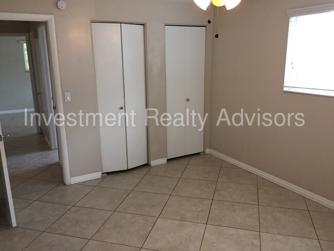 Building Photo - 3682 S Redmaple Rd