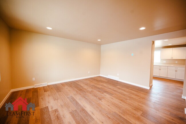 Foto del edificio - 2022 Terry Ln