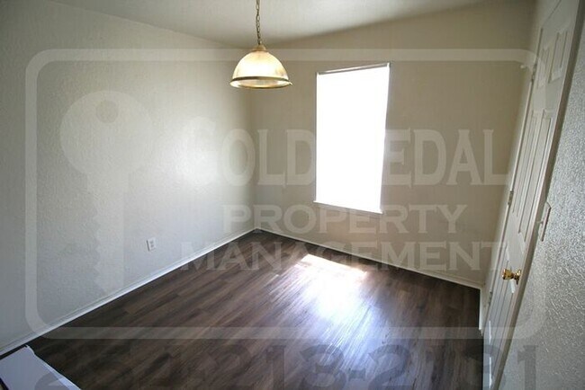 Building Photo - 3410 Cantabrian Dr