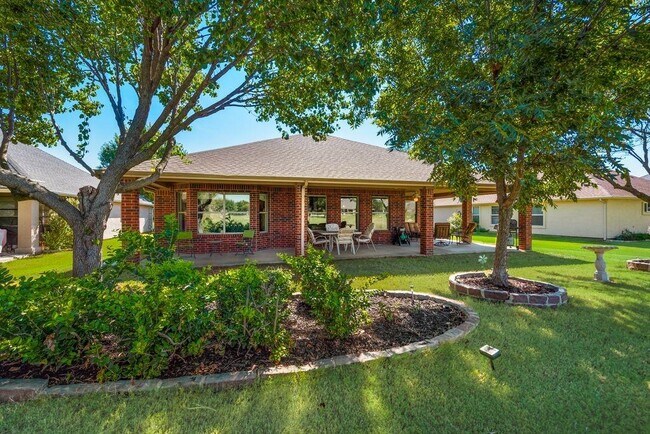 Foto del edificio - 9308 Orangewood Trail