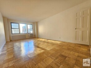Building Photo - Modern Studio Near the UN – Murray Hill, 7th Floor