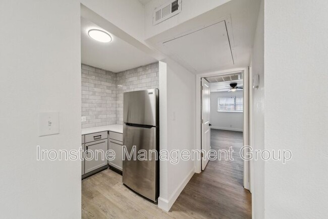 Foto del edificio - 4507 E 31st St