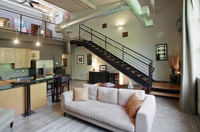 Foto del edificio - 400 Village Pkwy